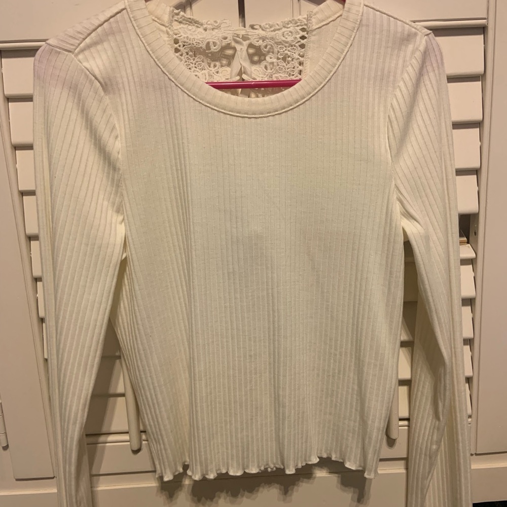 White long sleeve lace shirt